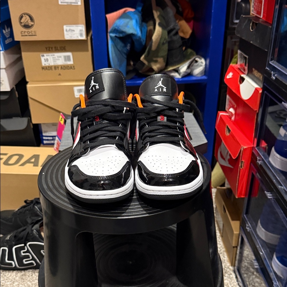 Jordan Sneakers Black White Orange